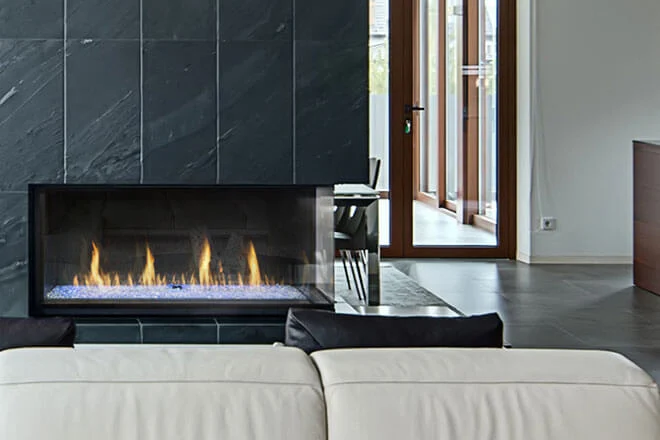 montigo-modern-residential-fireplace-corner-prodigy-PCCR420-660x440